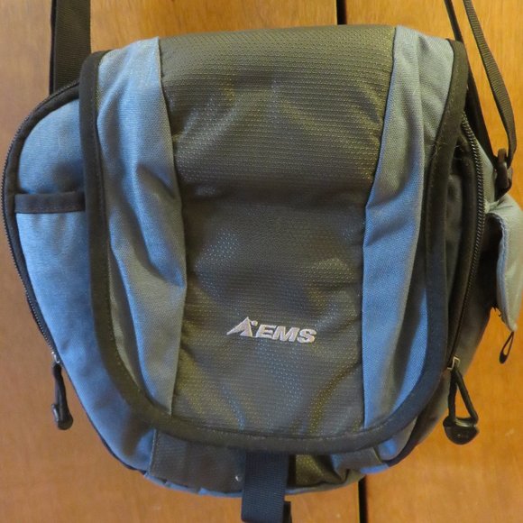 EMS blue/black crossbody medium travel bag, nwot - Picture 1 of 10